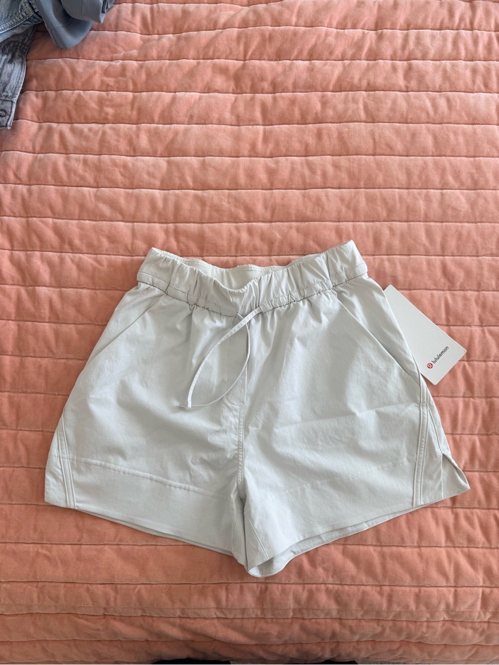 lululemon athletica Light Gray Elastic Waist Athletic Shorts - Picture 5 of 5